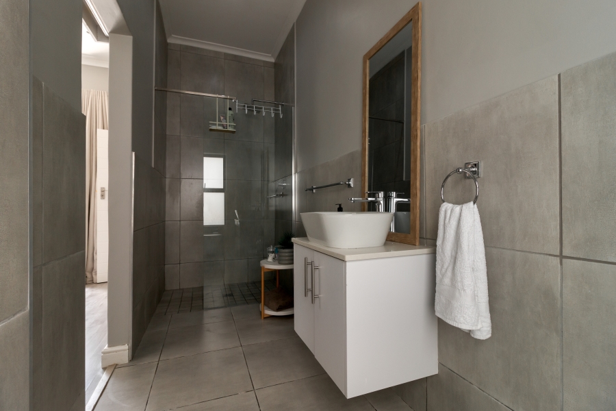 4 Bedroom Property for Sale in Aan de Wijnlanden Western Cape